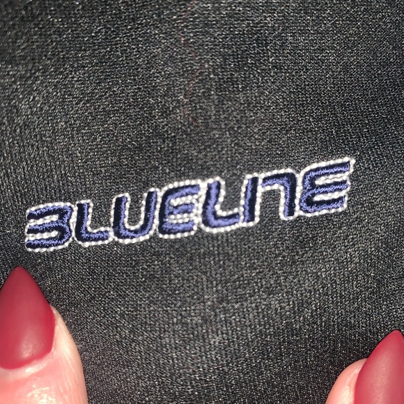 Adult Pens sweatshirt. Excellent condition. - Picture 3 of 4